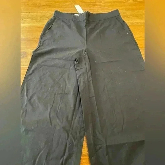 Loft | Cropped Cotton Pants | Comfort Waist / Wideleg | Med - Picture 5 of 5